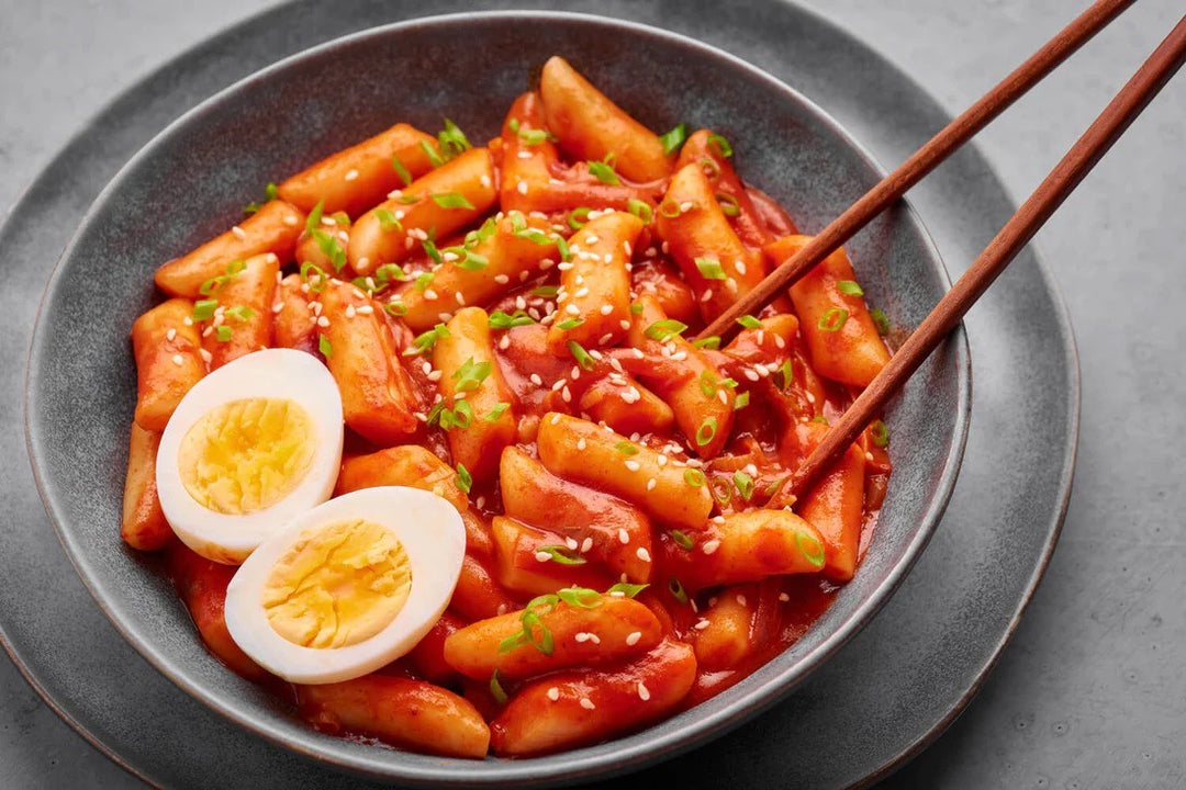 The Spicy, Chewy Delight of Tteokbokki (Topokki): Exploring Korea's Most Iconic Street Food