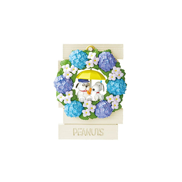 Peanuts Snoopy Wreath Collection